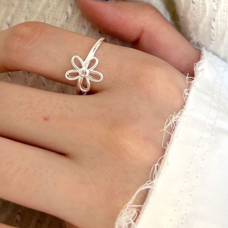 925 Sterling Silver Bright Silver Flower Ring