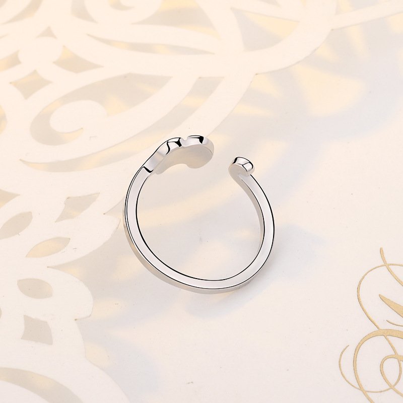 Ladies silver elephant ring