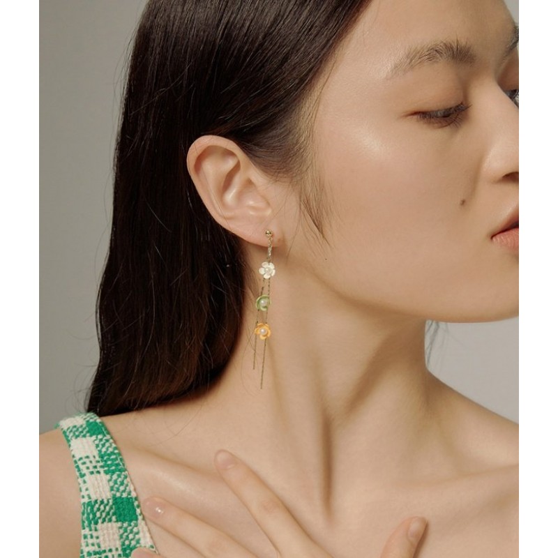 Long temperament tassel earrings earrings