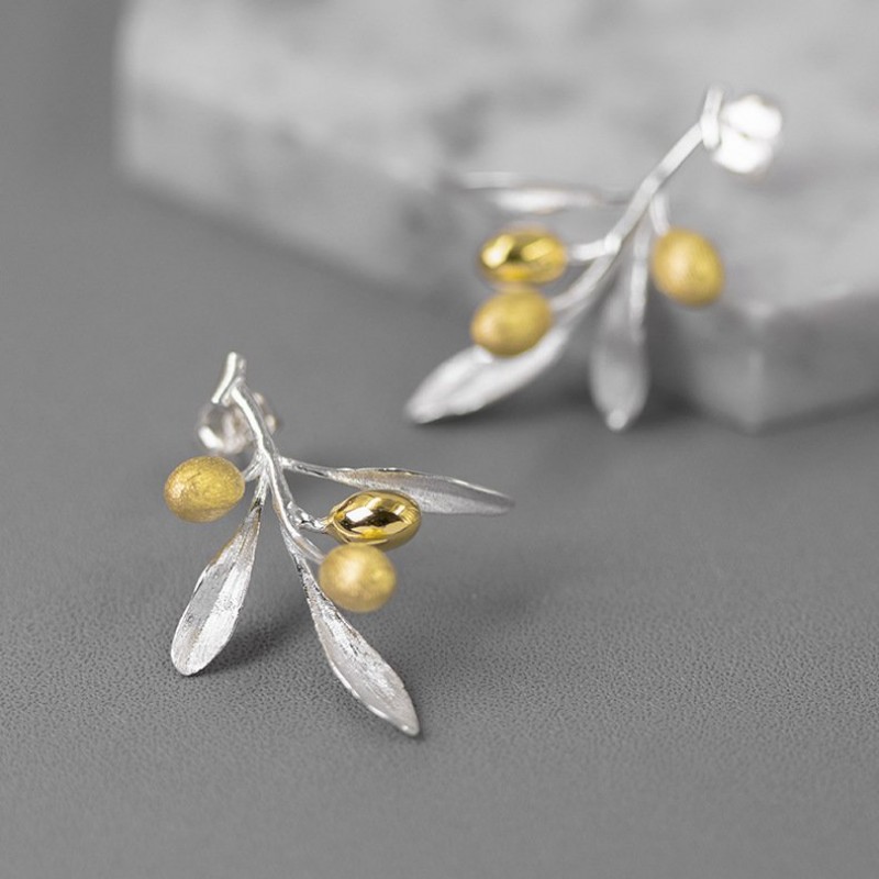 The Taste Of Love Sterling Silver Natural  And Elegant Olive Branch Stud Earrings